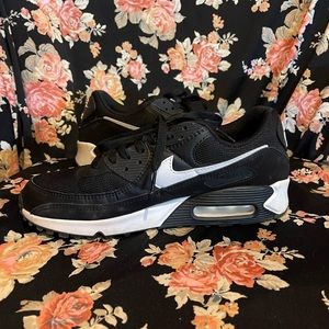 Womens Nike Air Max 90